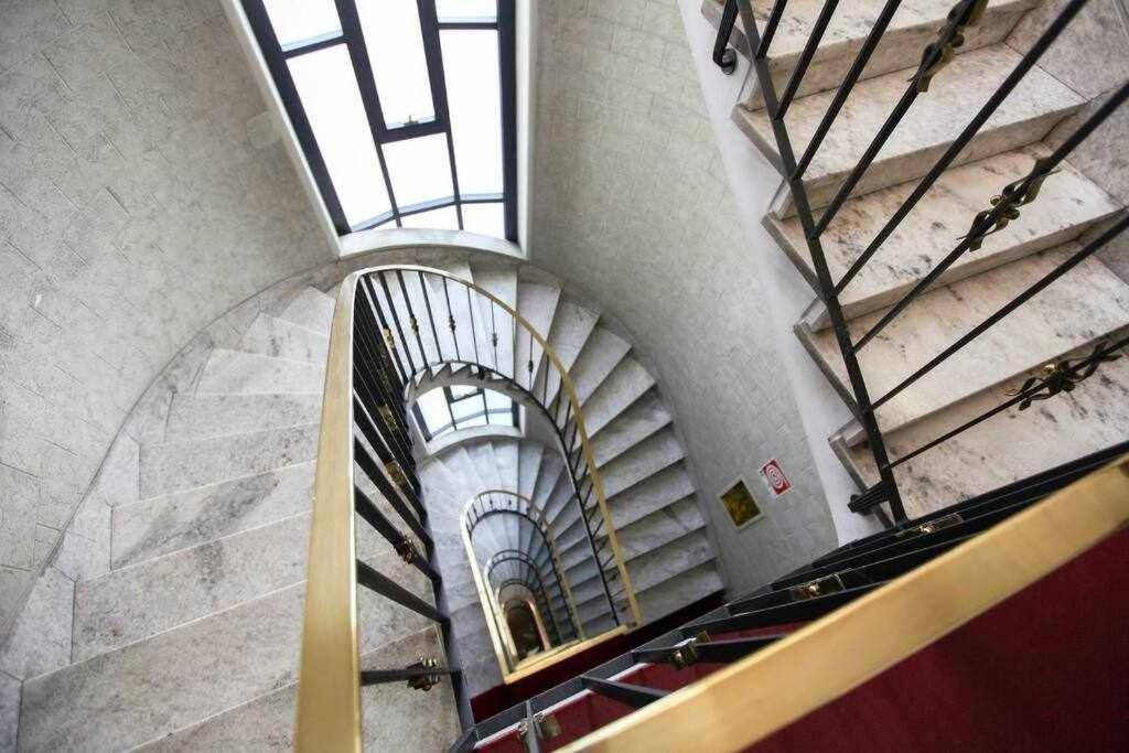 Sanpietro Allorto 22 Duomo Suite Dom12 Milano Exterior foto